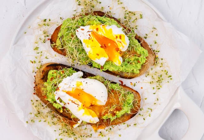 Avokadotoast med egg