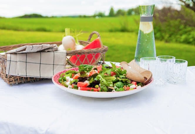 Sommersalat med neper og vannmelon