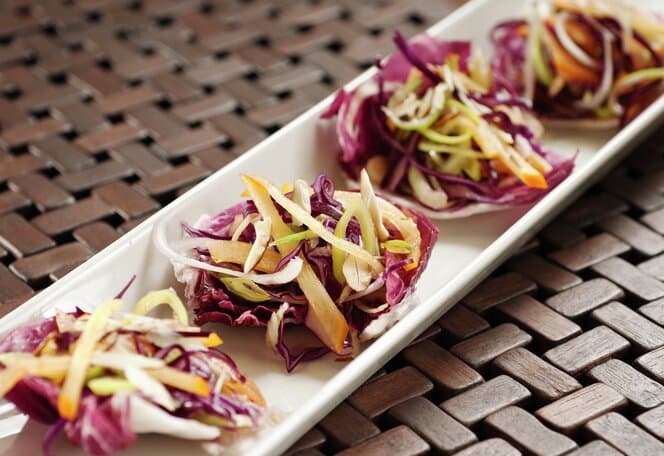 Tapassalat med rødkål og sharon
