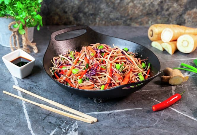 Wok med pastinakk