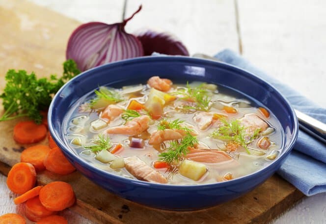 Laksesuppe med rotgrønnsaker