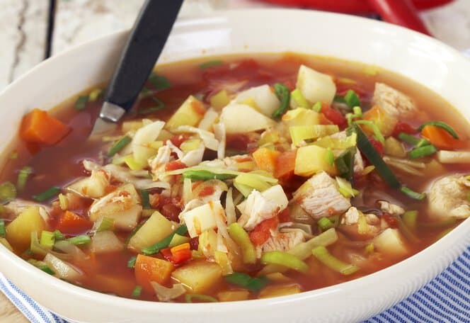 Kyllingsuppe med rotgrønnsaker