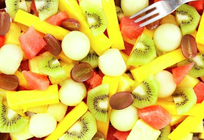 Fruktsalat på fat
