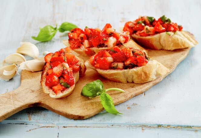 Jordbær-bruschetta