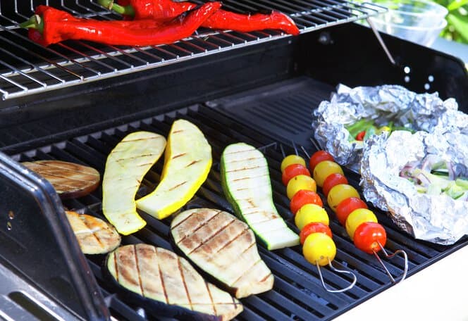 Grillede squash- og aubergineskiver