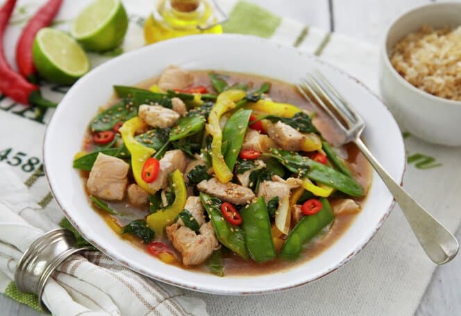 Grønnsakwok med eksotisk saus