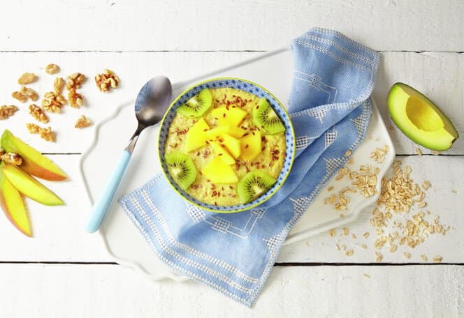 Smoothie bowl med mango og avokado