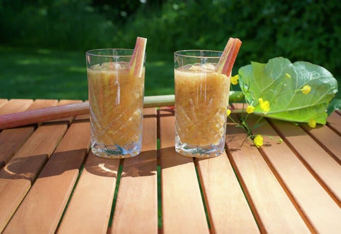 Mocktail med rabarbra