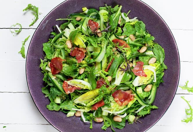 Salat med stekt spekeskinke