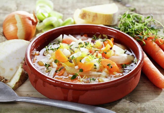 Varmende grønnsaksuppe