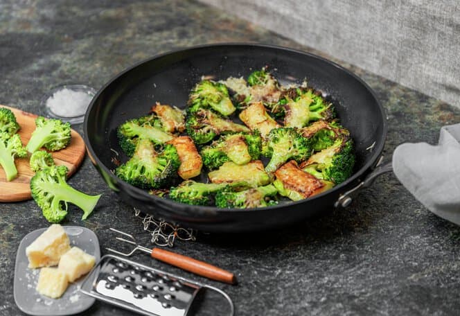 Stekt brokkoli med parmesan