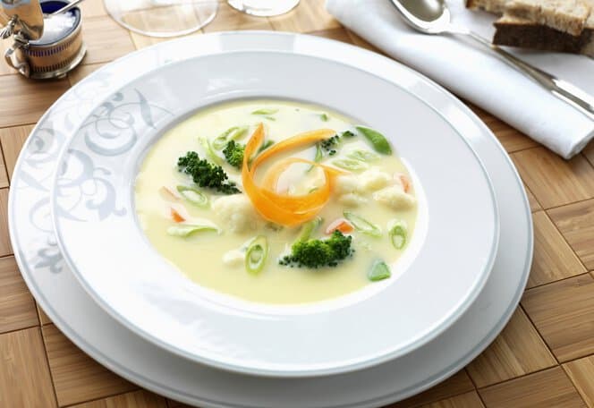 Suppe med spreke grønnsaker