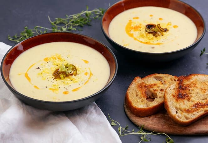 Potet- og purreløksuppe