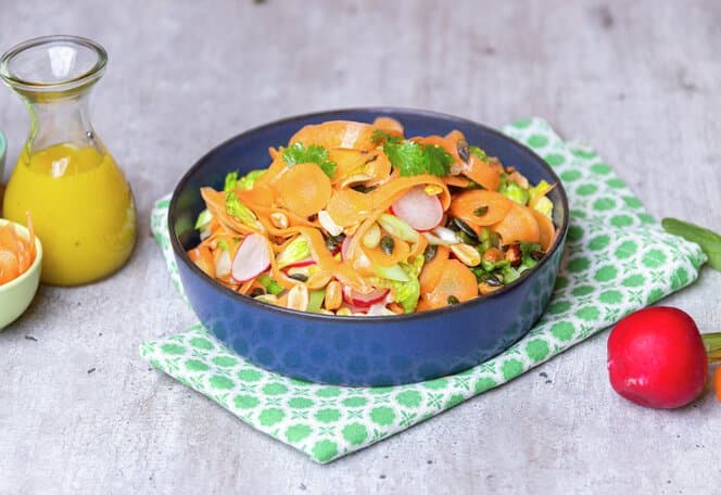 Gulrotsalat med sennepsdressing