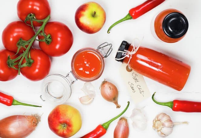 Hjemmelaget chilisaus med eple
