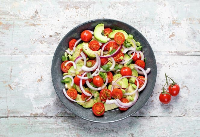 Tomat- og avokadosalat
