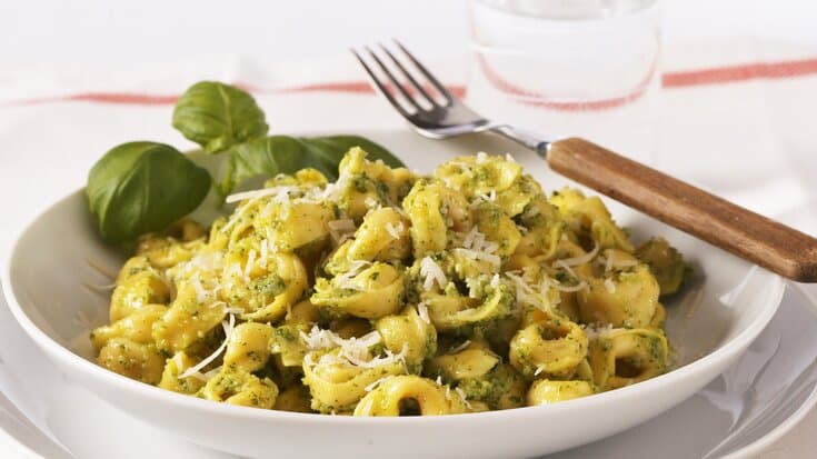 Tortellini med hjemmelaget pesto