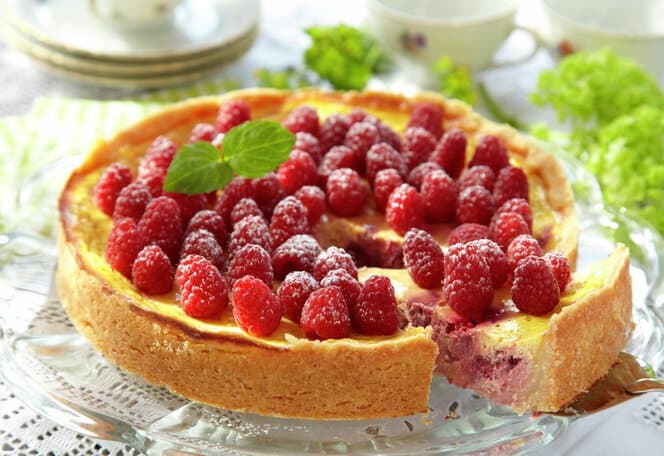 Ostekake med bringebær