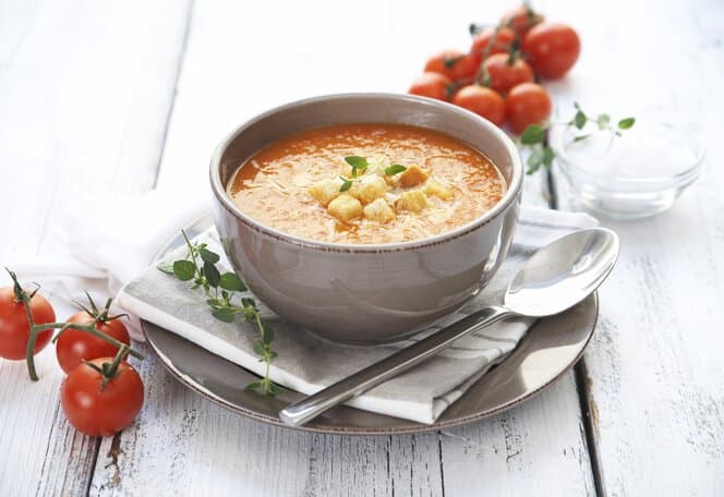 Hjemmelaget tomatsuppe med chili