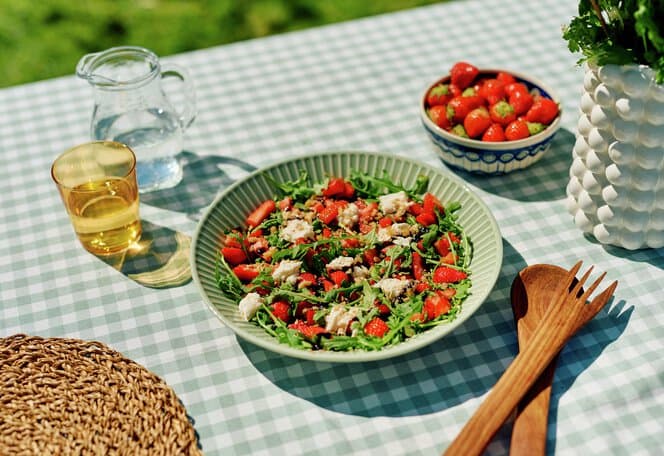Jordbærsalat med ruccula