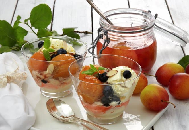Lettvint plommedessert